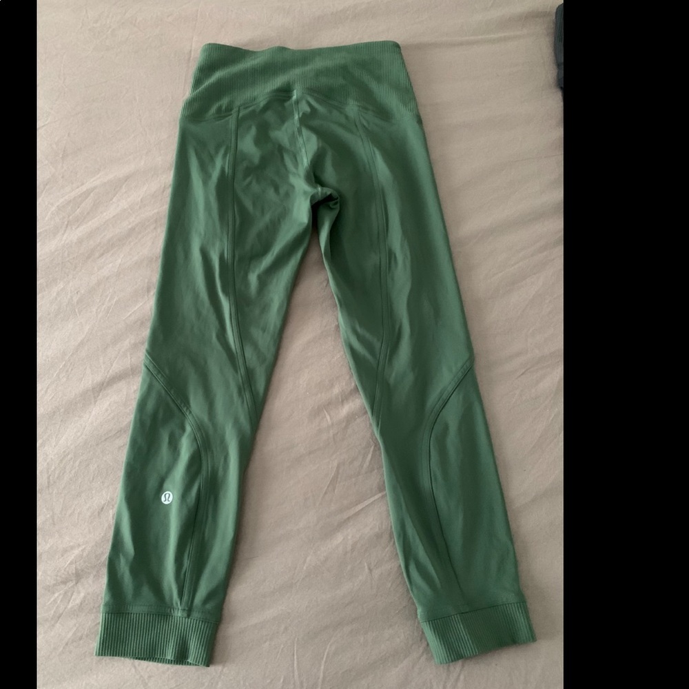 Lulu lemon Capri work out leggings worn once